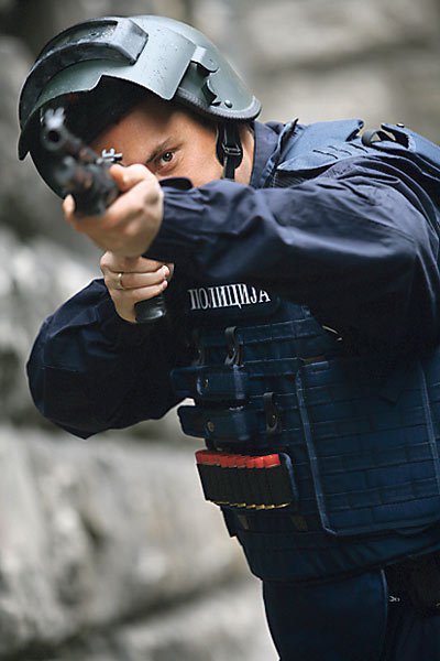 policija_K6-3_benelliM3