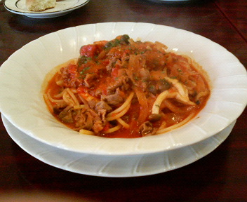 牛肉と森のキノコのトマトソース060625