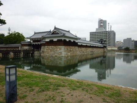 広島城　平櫓と太鼓櫓