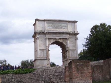 フォロ・ロマーノ ティトウスの凱旋門
