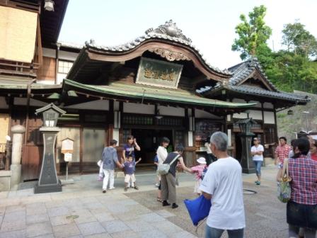道後温泉本館正面