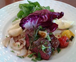 岩手短角和牛イチボの薄切りタリアータ