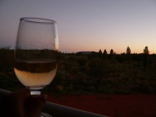 夕日をみながらシャンパンいただきました
