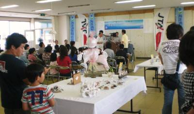 アート・授賞式遠景