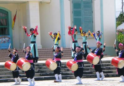 エイサー・壇上で大太鼓