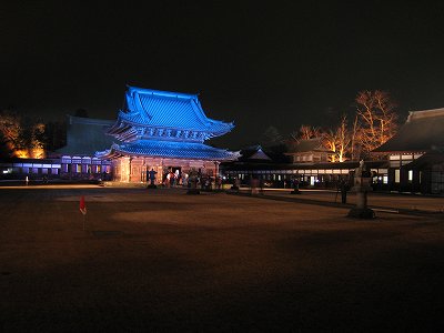 荘厳な雰囲気ですね