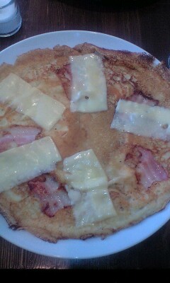 ゴーダチーズとベーコンのパンネクック