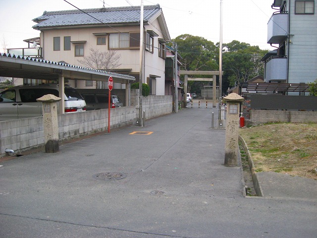 土器野神明社の南入口