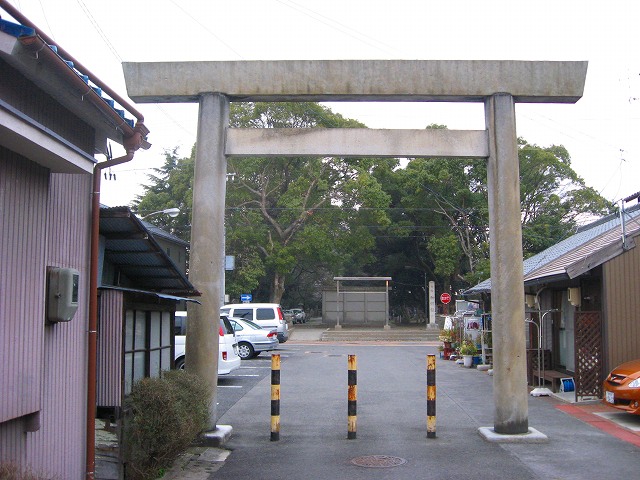 土器野神明社の南入口２