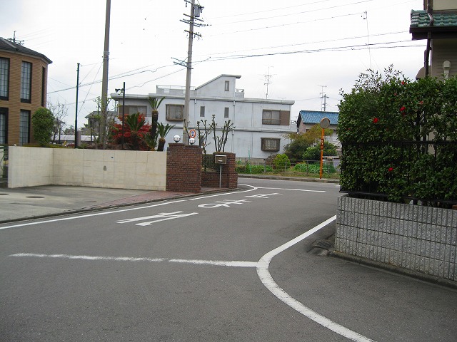 大野せんい前から北を見た津島上街道