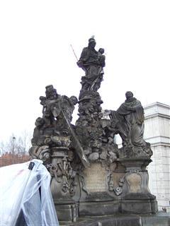 カレル橋の彫像