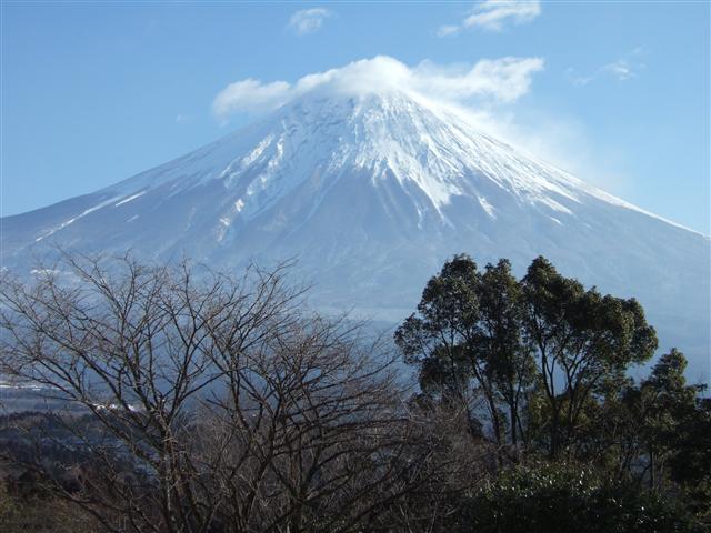 白糸からの２月の富士山