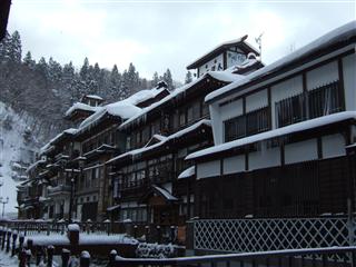 雪の銀山温泉