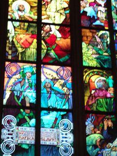 聖ヴィート大聖堂のミュシャのステンドグラス