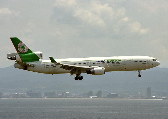 EVA MD-11 (Aug. 1998 at KIX)