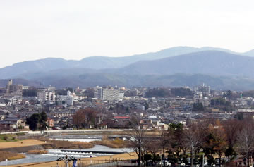 081213市内遠景.jpg