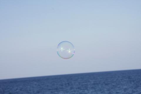 座間味でシャボン玉