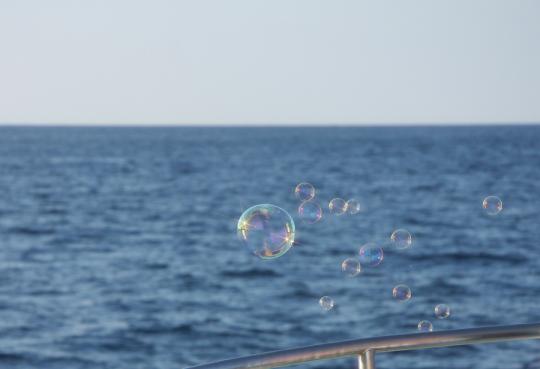 座間味でシャボン玉