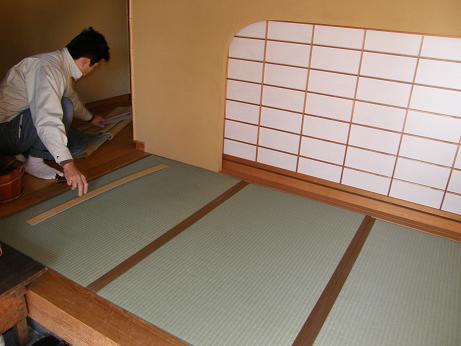 玄関上がってすぐの畳