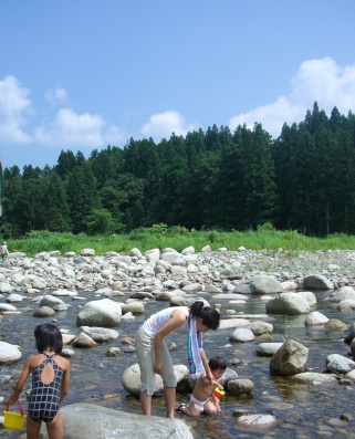 川遊び.JPG