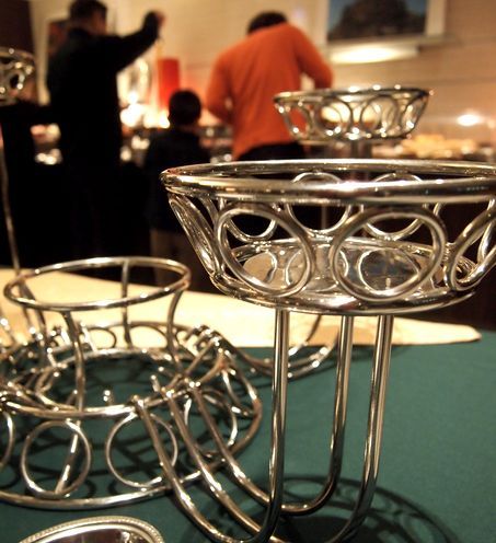 スイ^ツ皿置き台