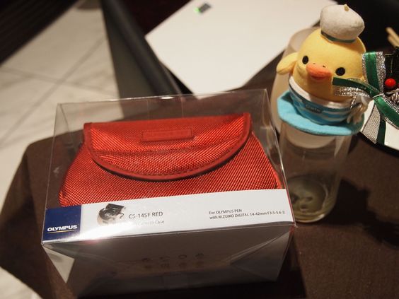 カメラケース・赤