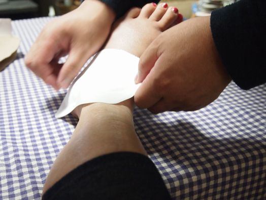 シップを貼って