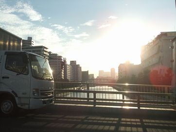 太陽がまぶしい