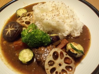 カレー_豚バラ肉と焼き野菜のスープカレー.jpg