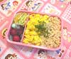 6月12日（月）のお弁当

鶏そぼろご飯、サラダ、アメリカンチェリー