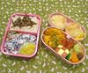 4月11日（火）のお弁当

焼きおにぎり、チキンカツ、ジャガイモの煮物
ウィンナ、？（名前のわからない果物）

鮭ホイル焼き、きゅうりの酢の物、リンゴ