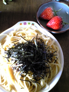 080516_124557.jpgアンチョビのパスタ