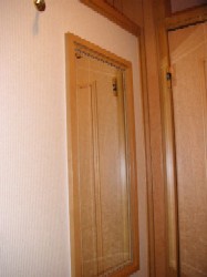 帝国ホテルトイレ壁面050502