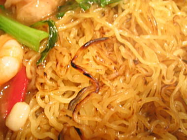 海鮮焼きそば　の　麺！