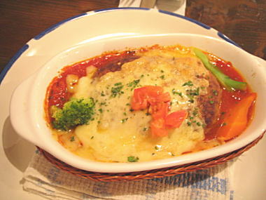 トマト煮込みチーズハンバーグ
