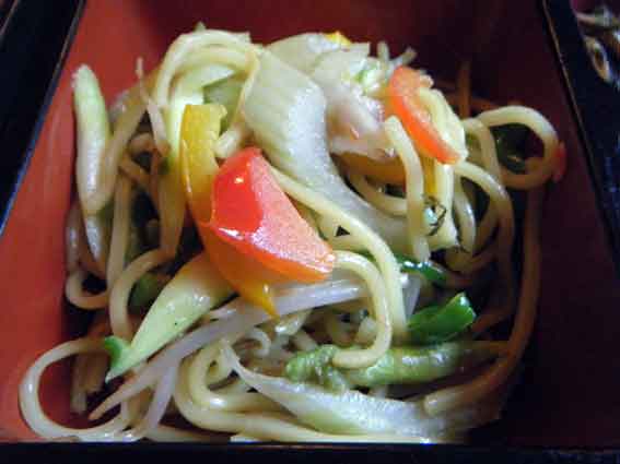 アメリカンステーションの「塩焼きそば」-2♪