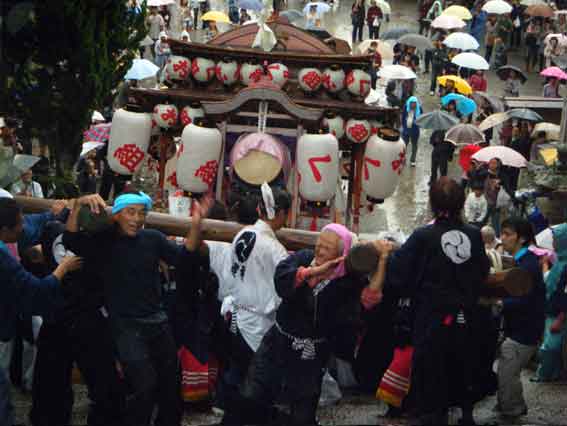 川田八幡神社の石段-2♪