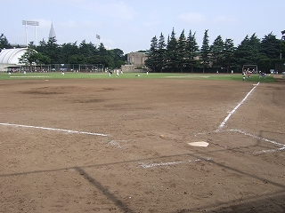 神宮外苑球場