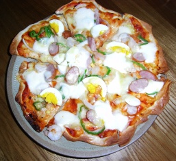 モッツァレラチーズのピザ 002.jpg