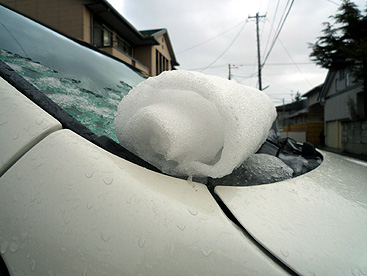 車の雪2