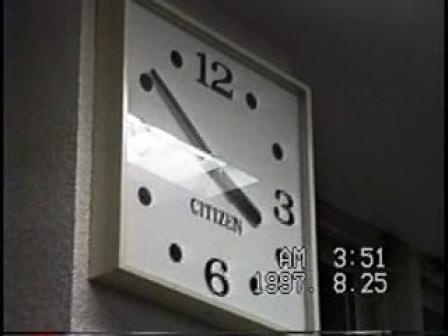 旭川駅着後、待合室の構内時計4L