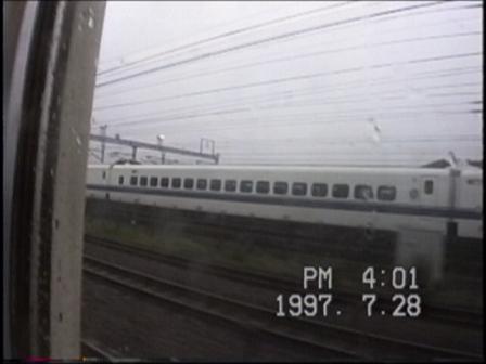 新幹線と並んだ名古屋近郊での車窓