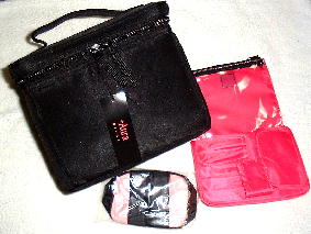 コスメ袋の中身・ケース類