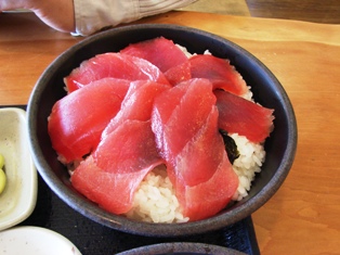 まぐろ丼