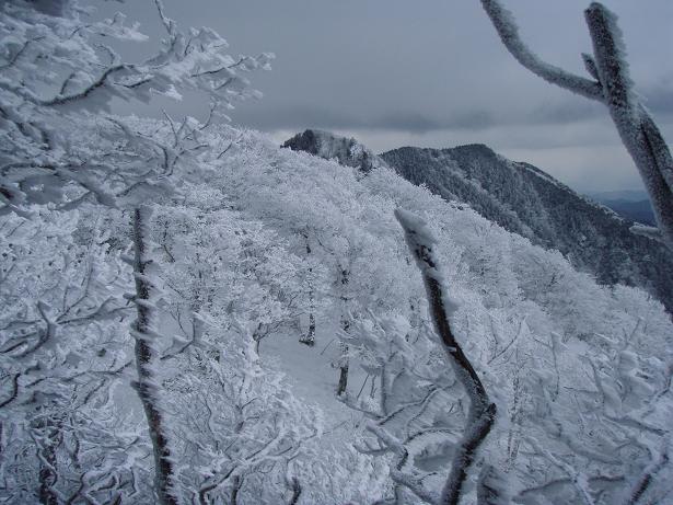 雪雲の層