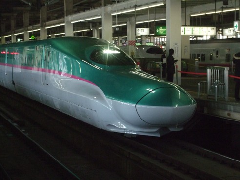 東北新幹線E5系はやぶさ