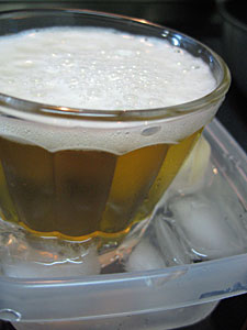 冷たく飲みたい一心で