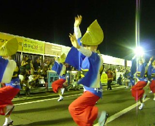 阿波踊り（女踊り）