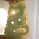 クリーム色の翡翠蛇