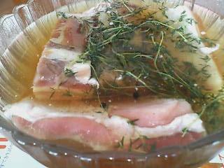 パンチェッタ　漬け込み